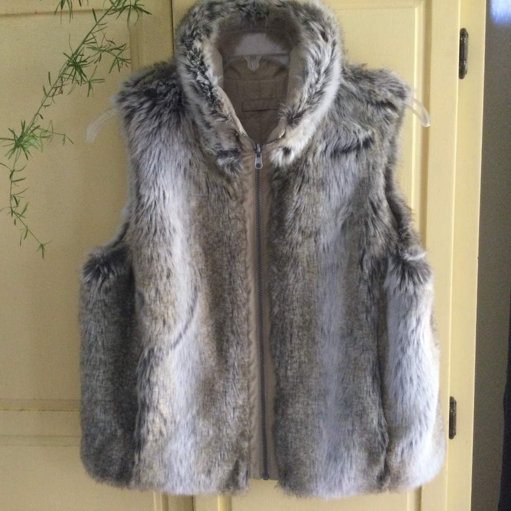 Faux Fur Reversible Zippered Vest w/Pockets
